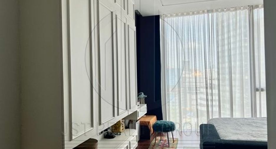 For sale 2 bedrooms condo in Khlong Toei, Bangkok