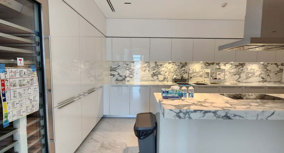 Condo en venta de 4 habitaciones en Bang Kho Laem, Bangkok