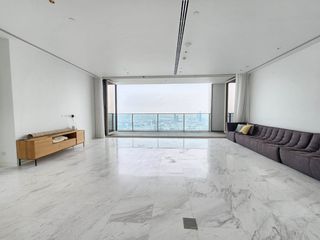 Продажа 4 спальни кондо в Банг Кхо Лаем, Бангкок