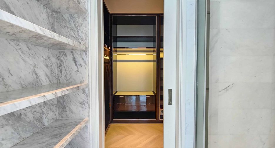 Condo en venta de 4 habitaciones en Bang Kho Laem, Bangkok