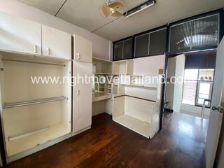 Casa adosada en alquiler de 3 habitaciones en Watthana, Bangkok