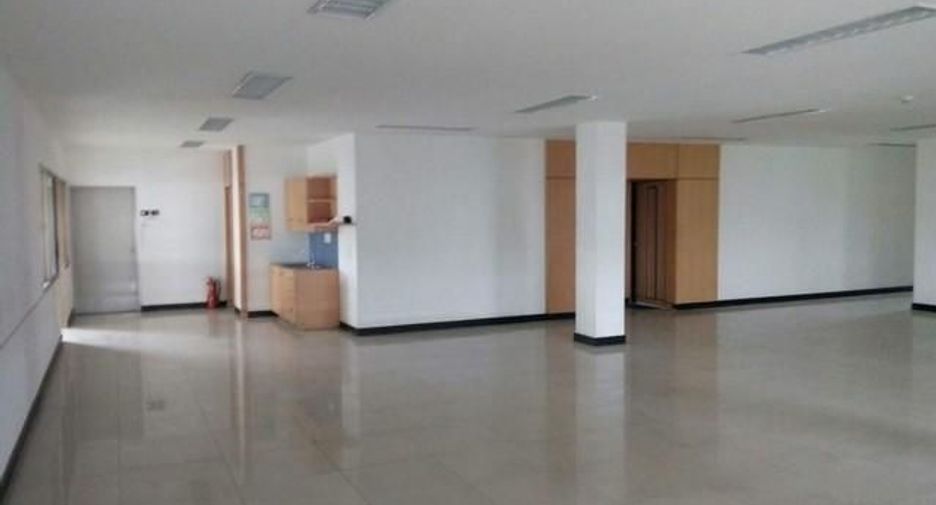 For rent and for sale office in Phra Khanong, Bangkok