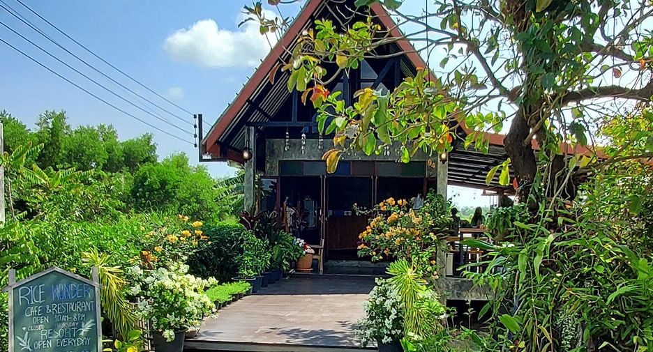 For sale 9 bed hotel in Klaeng, Rayong