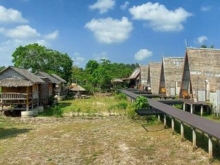For sale 9 bed hotel in Klaeng, Rayong