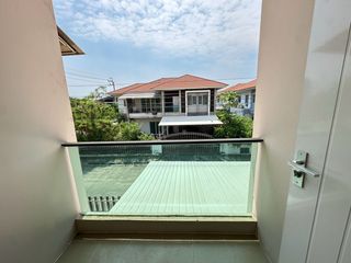 For sale 3 bedrooms house in Bang Khun Thian, Bangkok