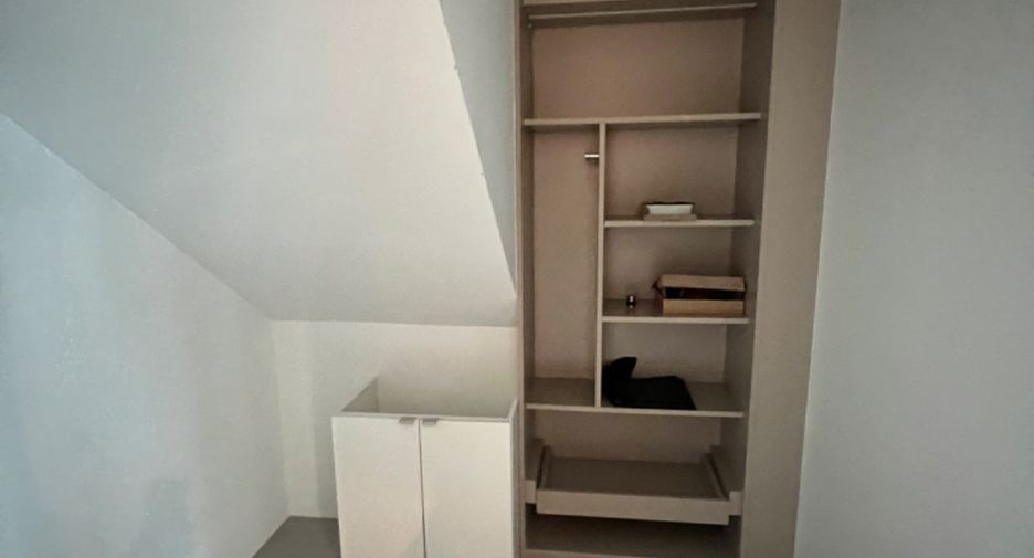 À louer et à vendre 2 chambres condo à Watthana, Bangkok