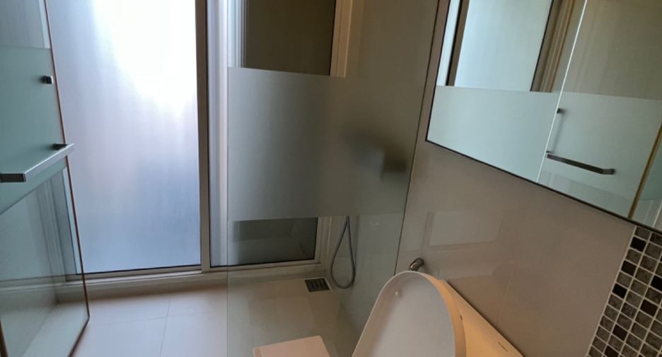 À louer et à vendre 2 chambres condo à Watthana, Bangkok
