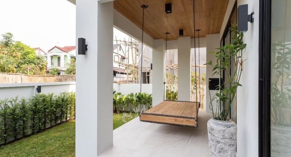 For rent 5 bedrooms villa in Mueang Chiang Mai, Chiang Mai