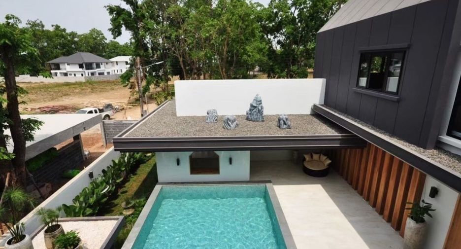 For rent 5 bed villa in Mueang Chiang Mai, Chiang Mai