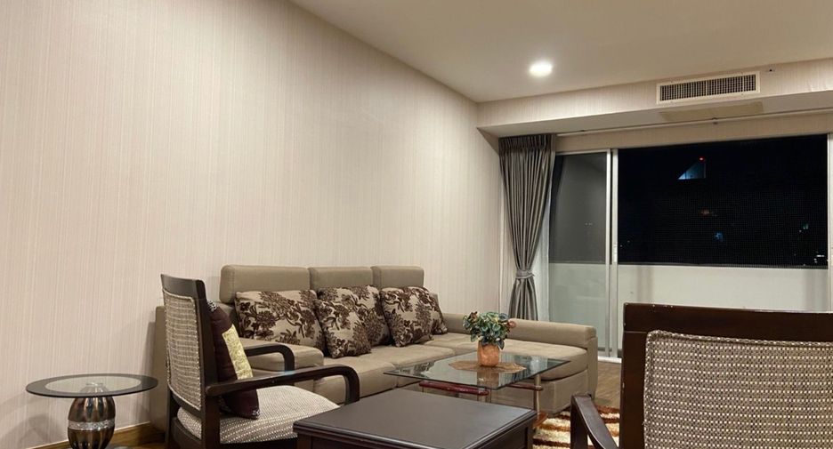 For rent 3 bedrooms condo in Watthana, Bangkok