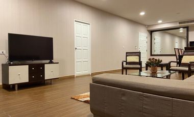 For rent 3 bedrooms condo in Watthana, Bangkok