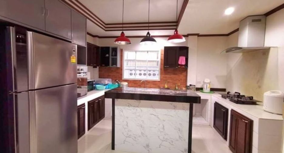 ให้เช่า 8 ห้องนอน วิลล่า ใน สันทราย, เชียงใหม่