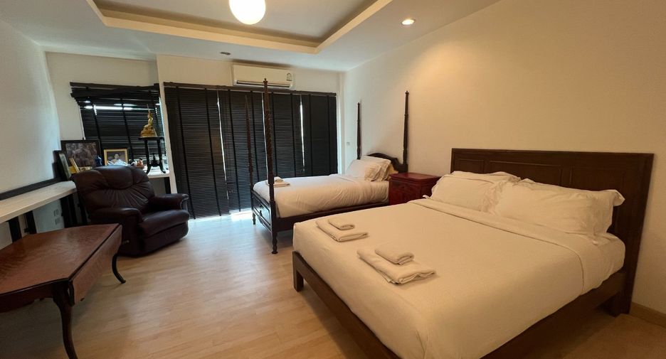 For sale 3 bedrooms retail Space in Mueang Chiang Mai, Chiang Mai