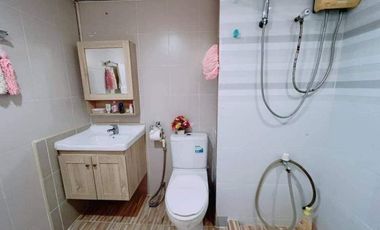 À vendre 1 chambre condo à Huai Khwang, Bangkok