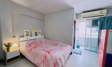 For sale 1 bed condo in Huai Khwang, Bangkok