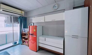 À vendre 1 chambre condo à Huai Khwang, Bangkok
