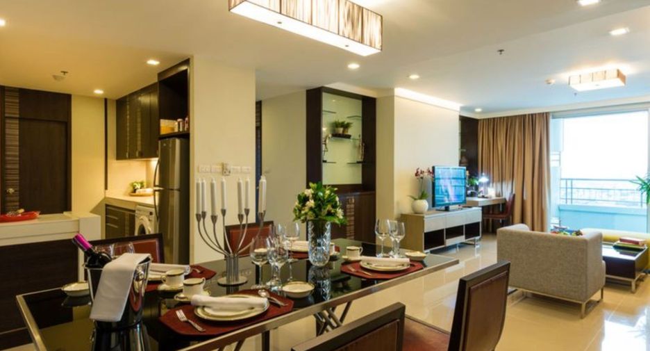 For rent 3 bedrooms condo in Khlong Toei, Bangkok