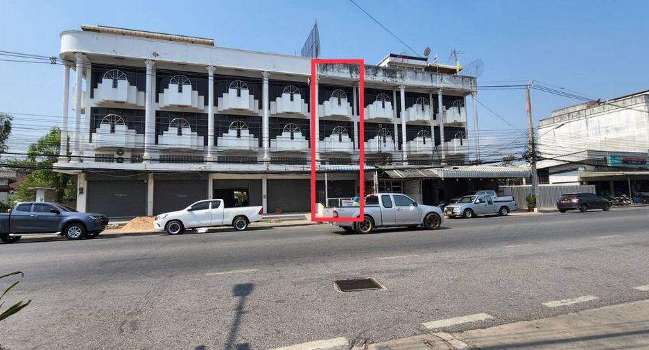 For sale 3 bed retail Space in Tha Takiap, Chachoengsao
