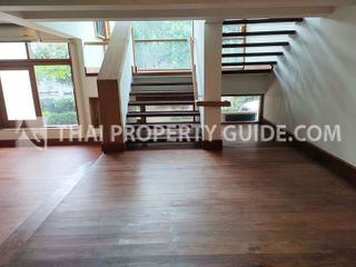 For rent 5 bed house in Watthana, Bangkok