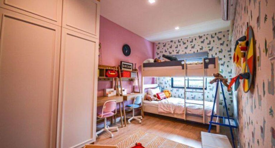 À vendre 4 chambres maison de ville à Lam Luk Ka, Pathum Thani