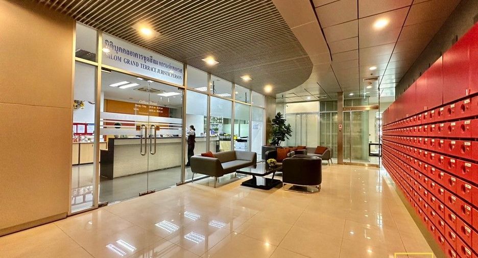 For rent 2 bedrooms condo in Bang Rak, Bangkok
