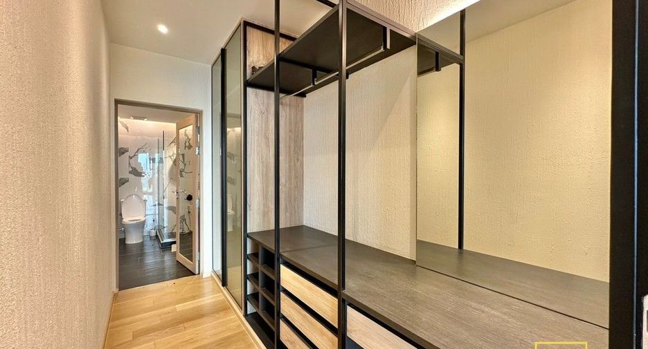 For rent 2 bedrooms condo in Bang Rak, Bangkok