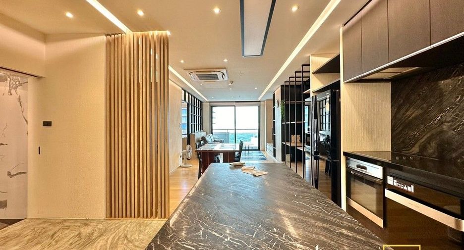 For rent 2 bedrooms condo in Bang Rak, Bangkok