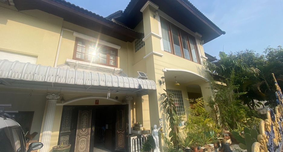 For sale 5 bed house in Mueang Chon Buri, Chonburi