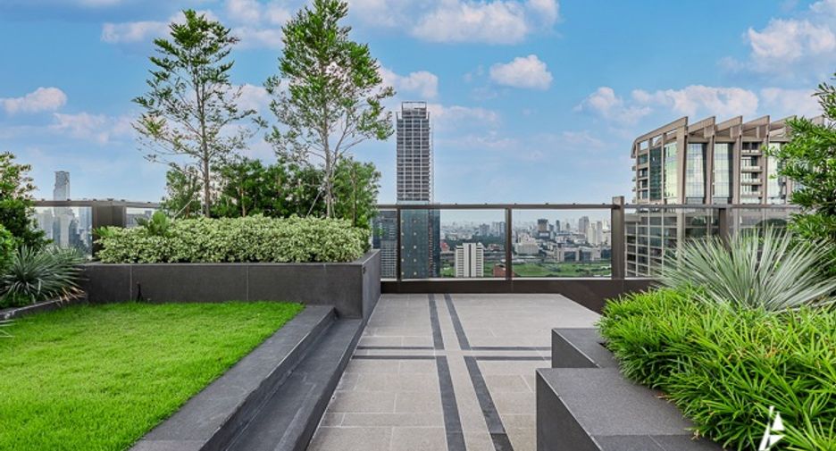 For sale 2 bedrooms condo in Pathum Wan, Bangkok