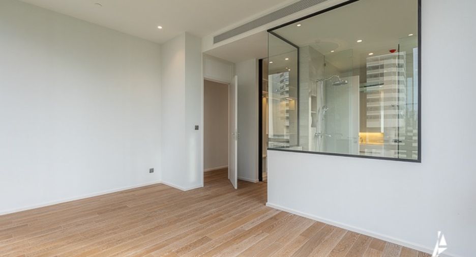 For sale 2 bedrooms condo in Pathum Wan, Bangkok