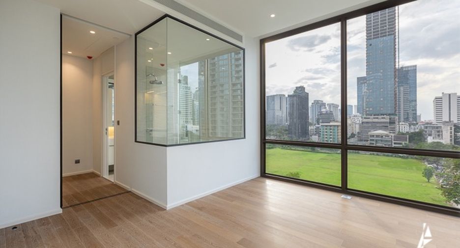 For sale 2 bedrooms condo in Pathum Wan, Bangkok