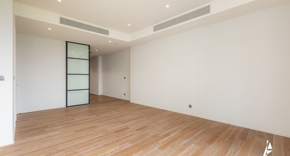 For sale 2 bedrooms condo in Pathum Wan, Bangkok