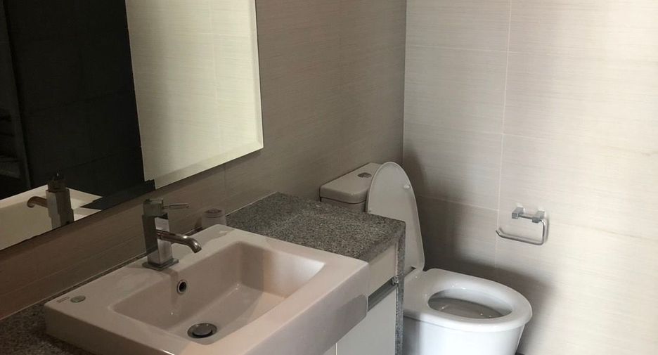 For rent and for sale 1 bed condo in Khlong Toei, Bangkok