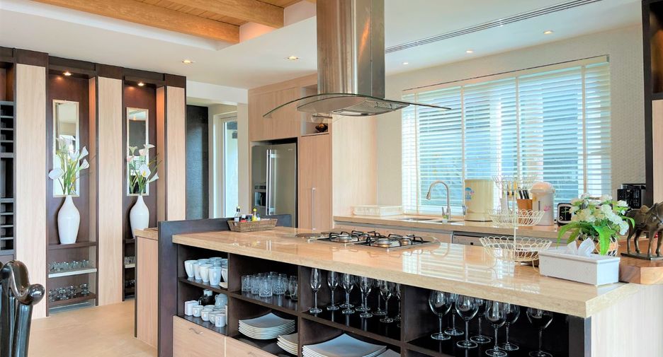 Villa en venta de 8 habitaciones en Kathu, Phuket