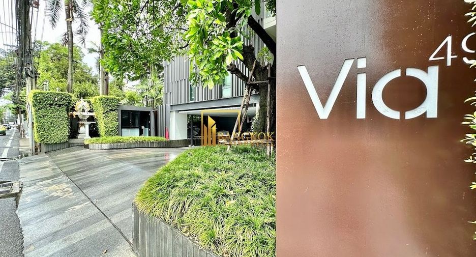 For rent 2 bedrooms condo in Watthana, Bangkok