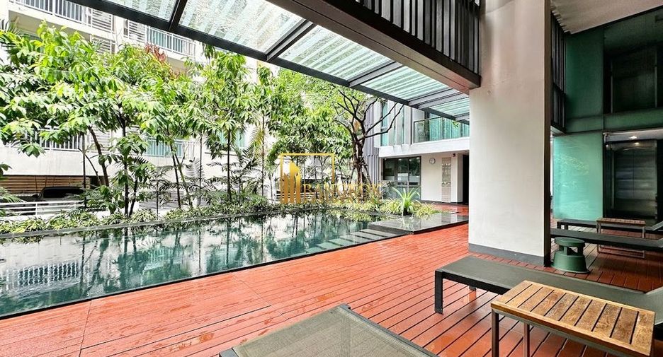For rent 2 bedrooms condo in Watthana, Bangkok