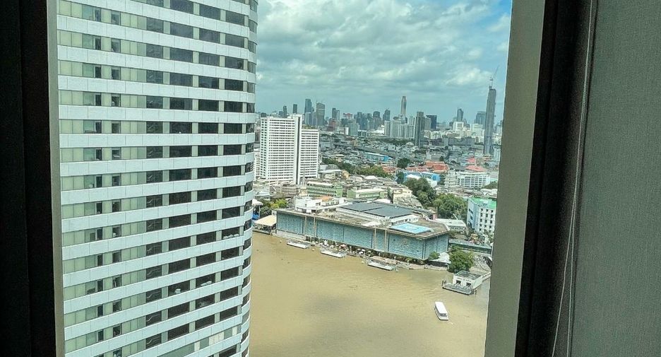 For sale 3 bed condo in Khlong San, Bangkok