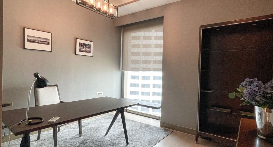 For sale 3 bed condo in Khlong San, Bangkok