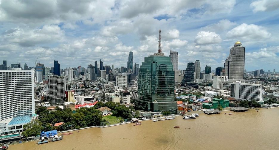 For sale 3 bed condo in Khlong San, Bangkok