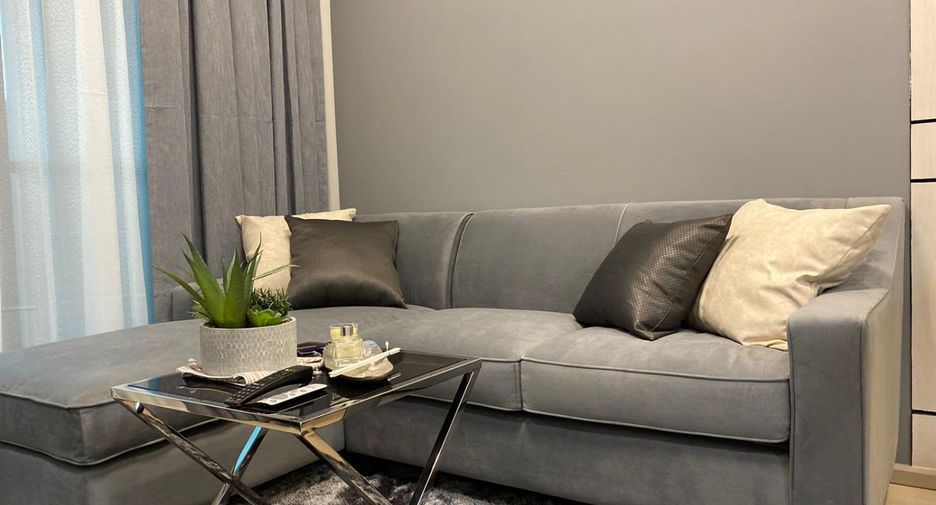 For rent 2 bed condo in Pathum Wan, Bangkok
