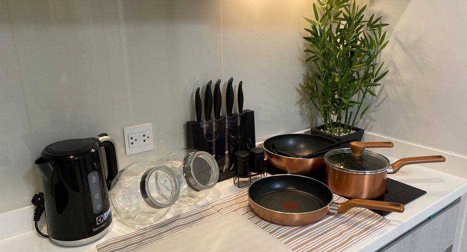 For rent 2 bed condo in Pathum Wan, Bangkok