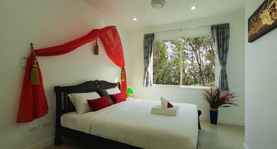 For rent 8 bedrooms villa in Mueang Phuket, Phuket
