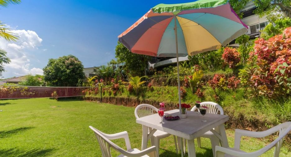 For rent 8 bedrooms villa in Mueang Phuket, Phuket