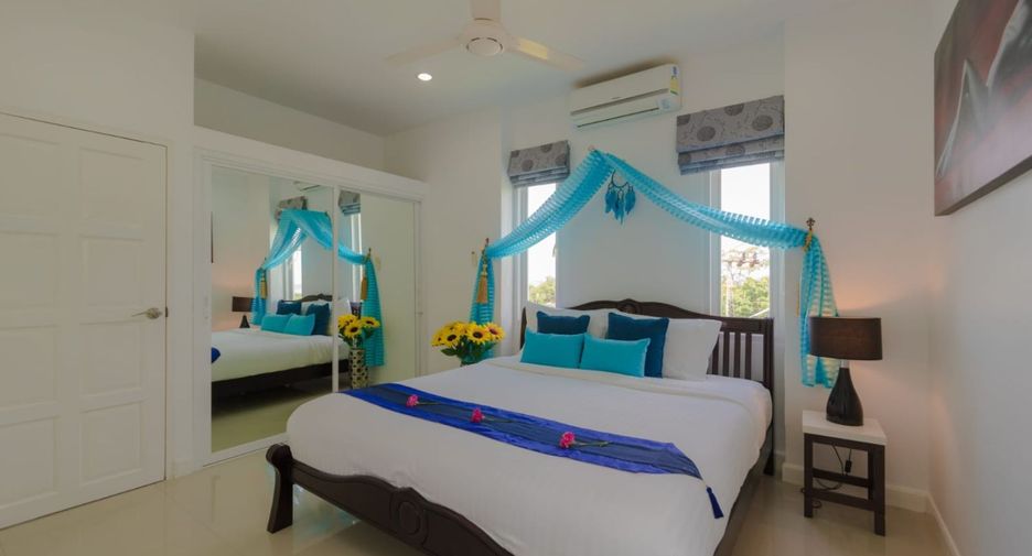For rent 8 bedrooms villa in Mueang Phuket, Phuket
