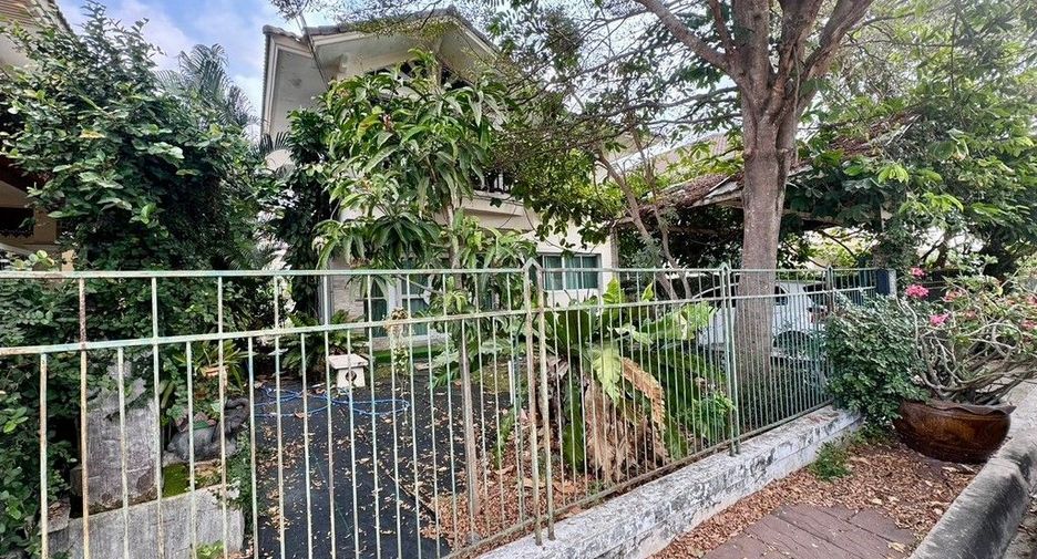 For sale 3 bedrooms house in Mueang Samut Prakan, Samut Prakan