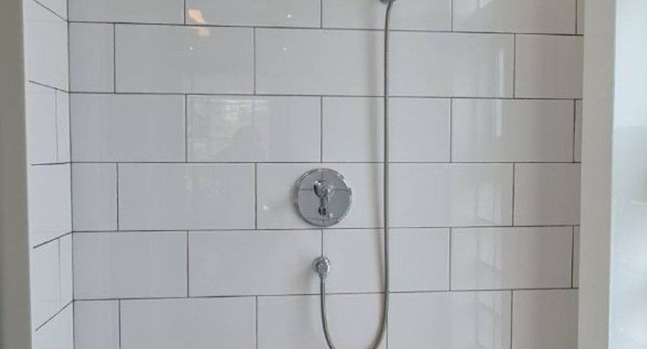 For sale 4 bedrooms condo in Watthana, Bangkok