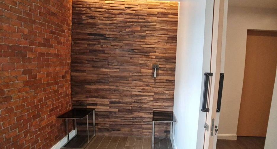 For sale 4 bedrooms condo in Watthana, Bangkok