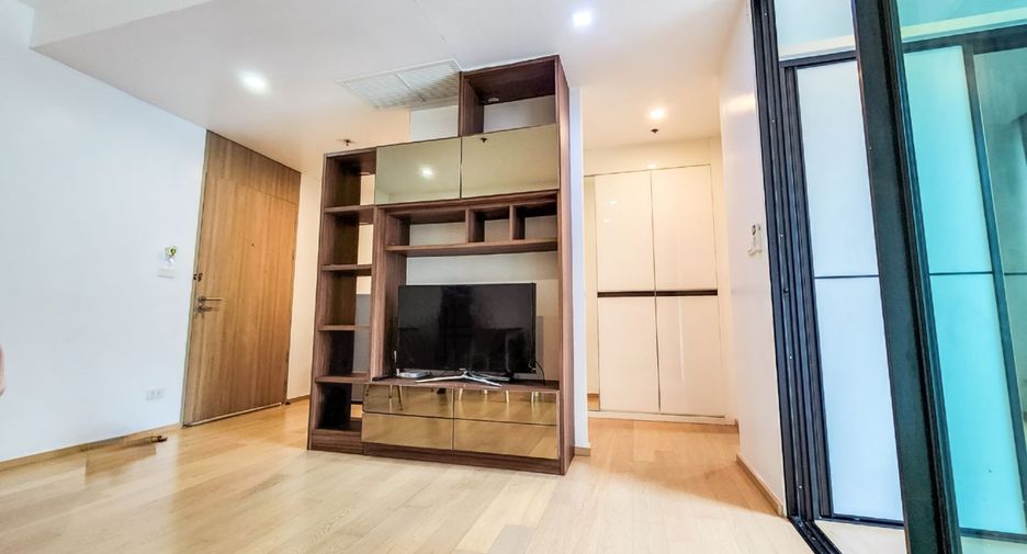 For sale 1 Beds condo in Phaya Thai, Bangkok