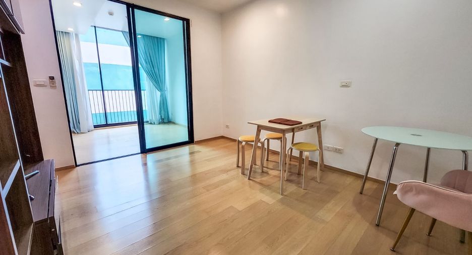 For sale 1 Beds condo in Phaya Thai, Bangkok