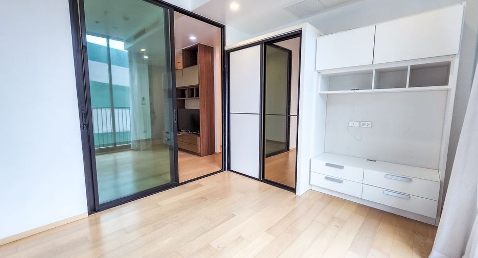 For sale 1 Beds condo in Phaya Thai, Bangkok